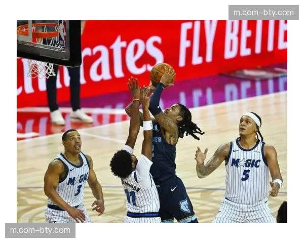 魔术班凯罗24分11篮板但9失误 关键时刻进攻选择存在问题 魔术班凯罗24分11篮板但9失误 关键时刻进攻选择存在问题